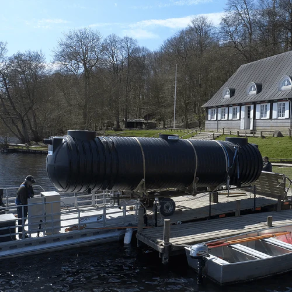Sejlende tank spottet ved Møgelø